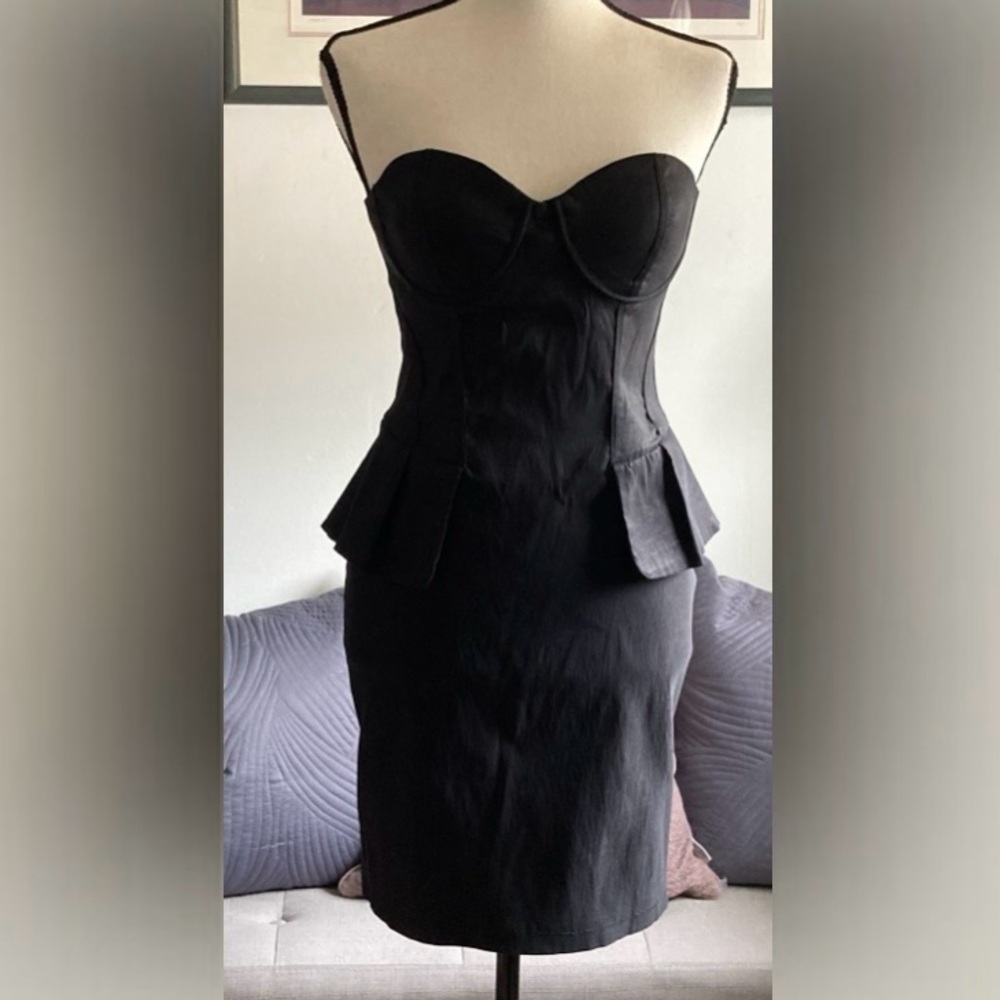 Strapless Forever 21  Bustier Black dress size MM, Wore once. Exc